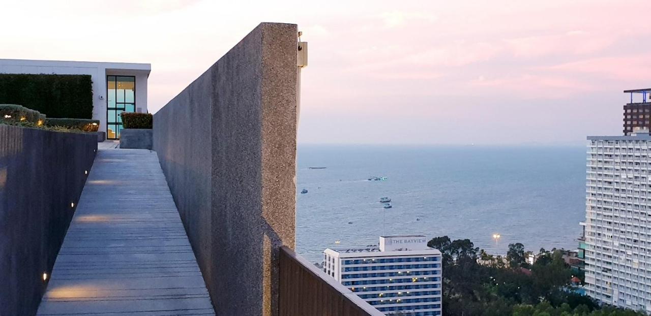 Base Central Pattaya Long Balcony King-Bed With Infinity Pool & Free Netflix! Bagian luar foto