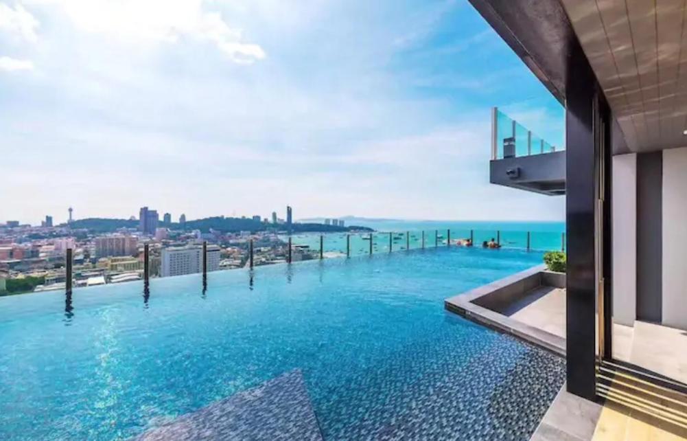 Base Central Pattaya Long Balcony King-Bed With Infinity Pool & Free Netflix! Bagian luar foto
